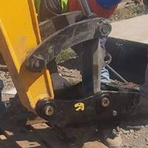 Εξευγενίστε την εργασία σας με το Excavator Quick Hitch για γρήγορες αλλαγές συνδέσμων
